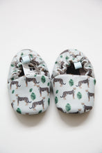 Load image into Gallery viewer, Tiny Toes Moccasins - Leopard