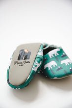 Load image into Gallery viewer, Tiny Toes Moccasins - Bear